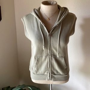 Brandy Melville sweatshirt hoodie vest